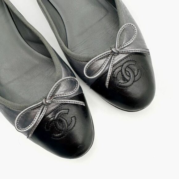 CHANEL Ballet Flat Size 38.5 CC Logo Leather Round Toe Black Silver Metallic - Picture 5 of 12